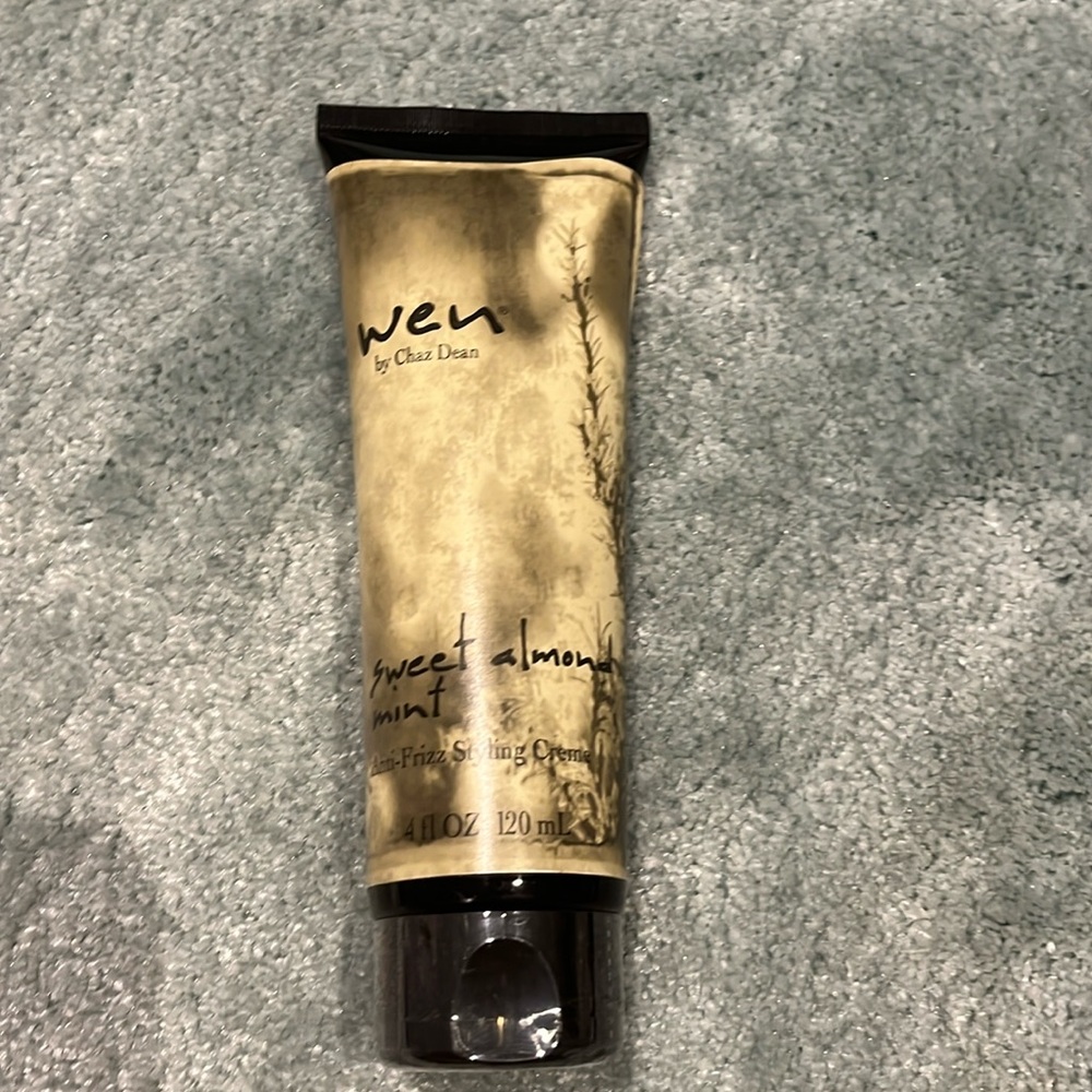 Wen Sweet Almond Mint Anti-Frizz Styling Cream